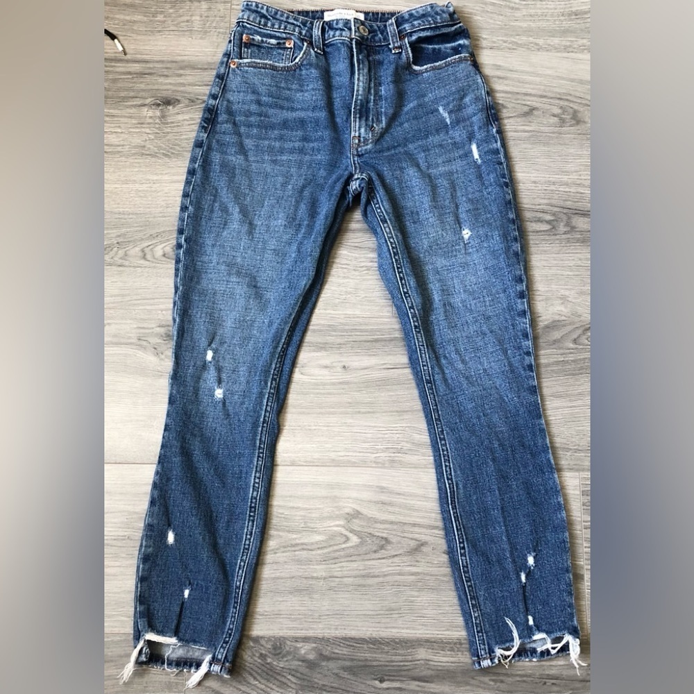 Abercrombie & Fitch High Rise Jeans - Picture 5 of 9
